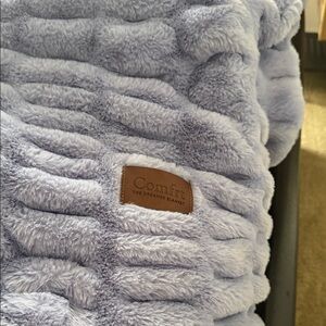 Comfi The Dreamer Blanket - Light Gray Plush Throw